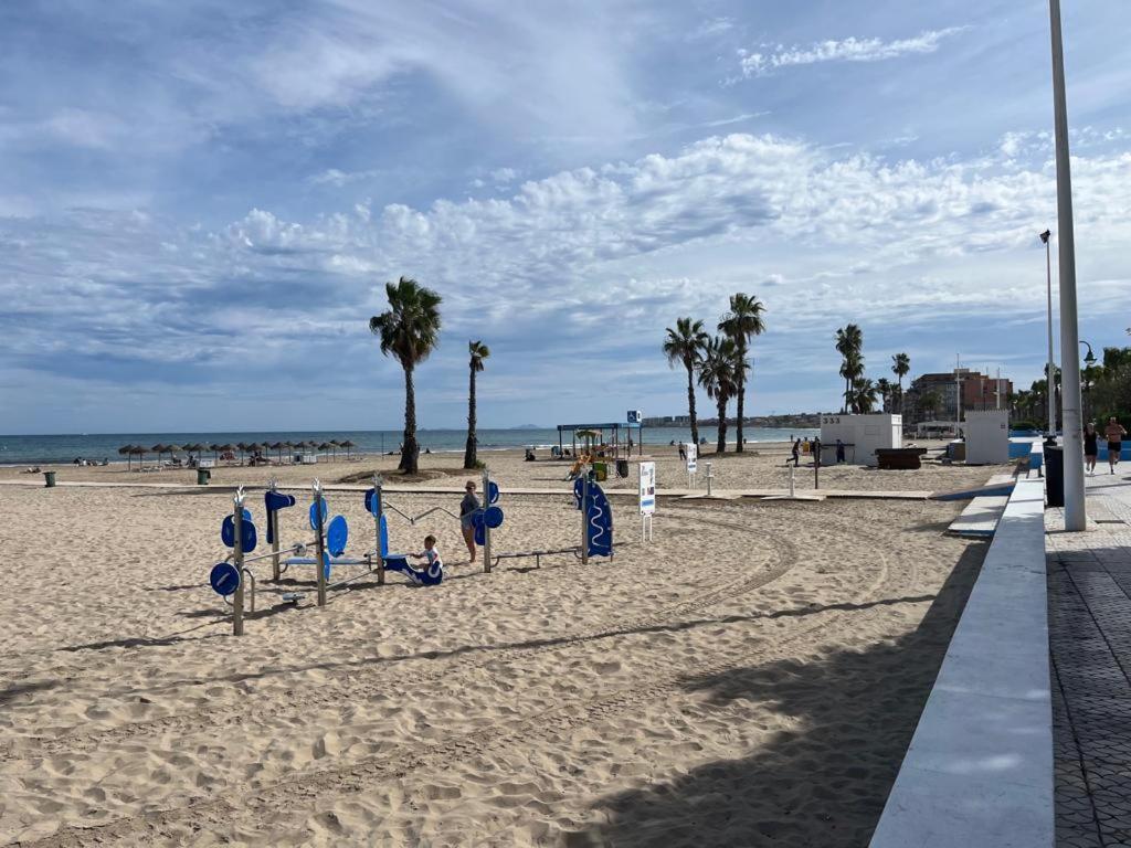 Beach Apartment Amalia 托雷维耶哈 外观 照片